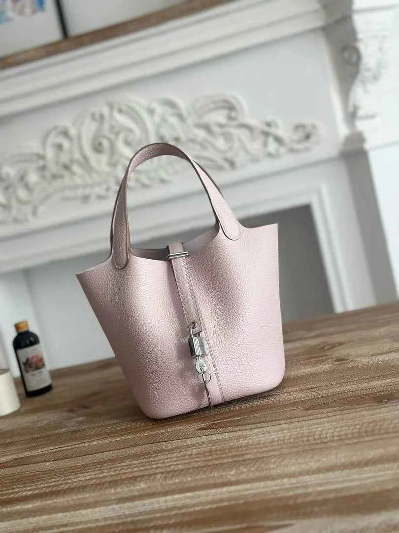 Hermès Picotin Lock 18 pocket bag Togo Leather Light Pink H9352003 - silver - View 3
