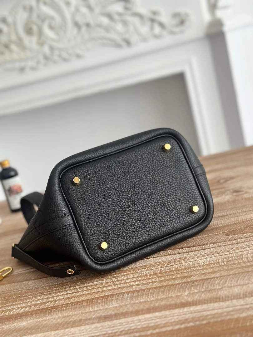 Hermès Picotin Lock 18 pocket bag Togo Leather H935100 black - black-gold - View 5