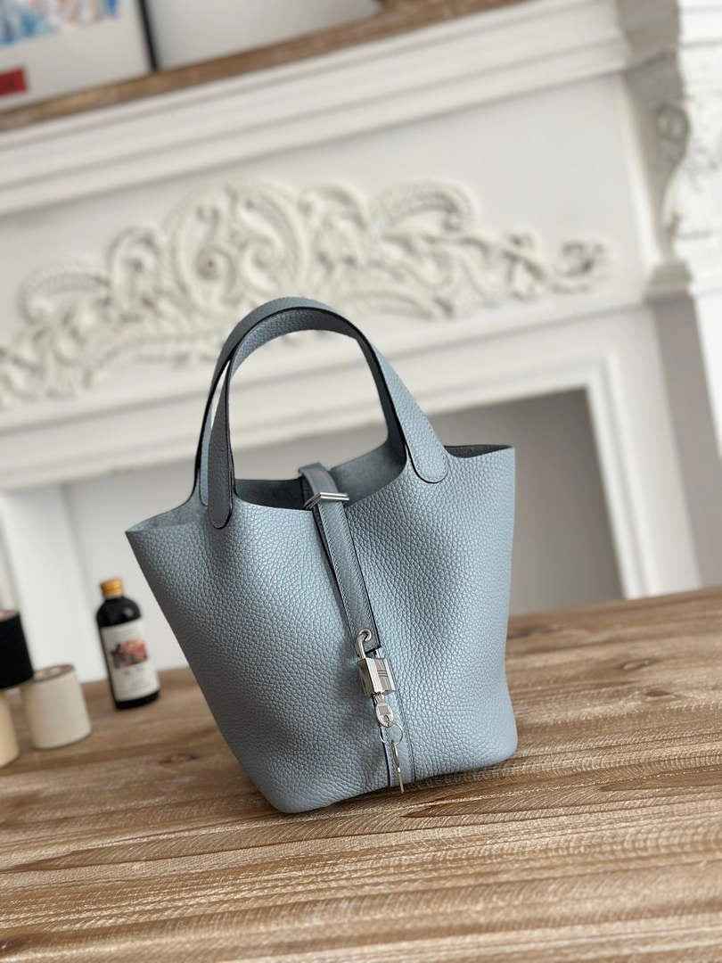 Hermès Picotin Lock 18 pocket bag Togo Leather light blue H9352003 - silver - View 3
