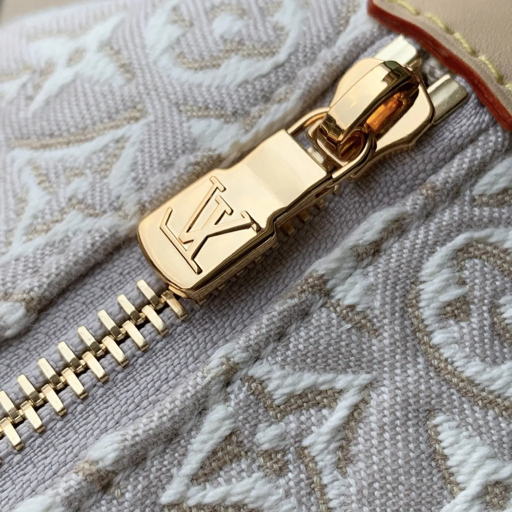 Louis Vuitton Hills Pochette Bag M29879 Monogram Emblème Peuplier