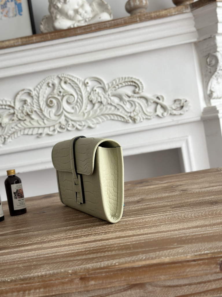 Hermes Jige Elan 29 clutch Calfskin Light Green
