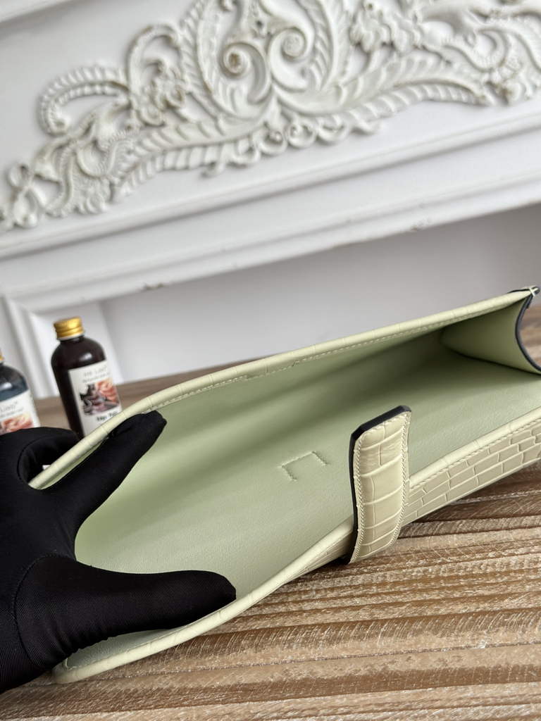 Hermes Jige Elan 29 clutch Calfskin Light Green