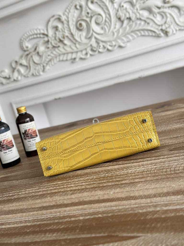 Hermes Kelly Bag 19cm Calfskin Yellow Silver