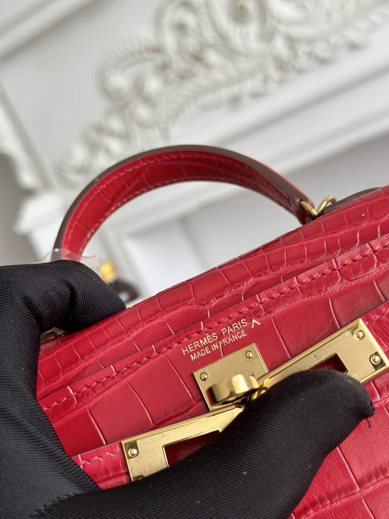Hermes Kelly Bag 19cm Calfskin Red Gold