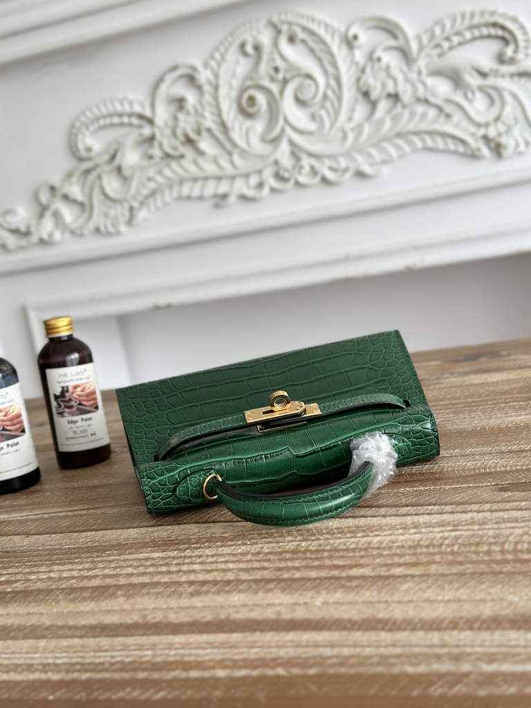 Hermes Kelly Bag 19cm Calfskin Green Gold