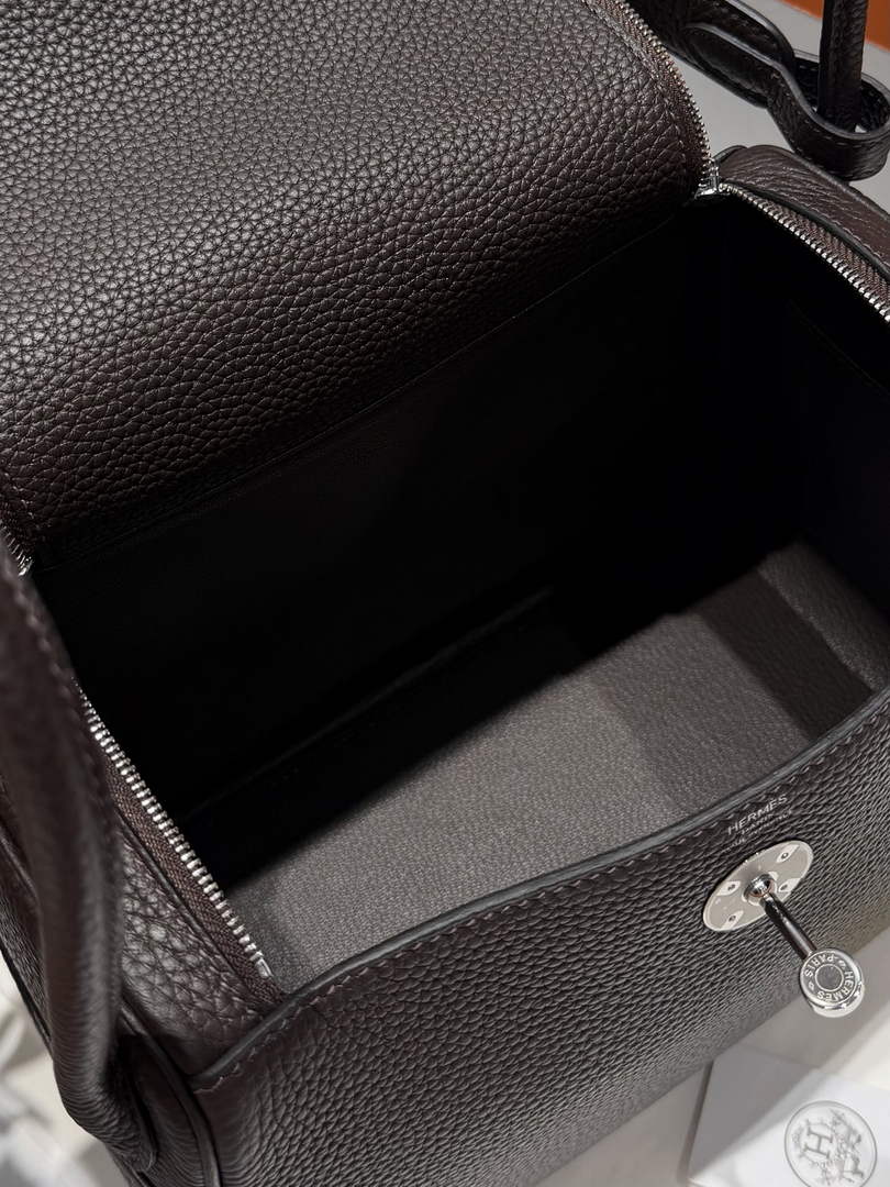 Lindy Hermès 26 Bag Togo Leather H265101 - Default Title - View 6
