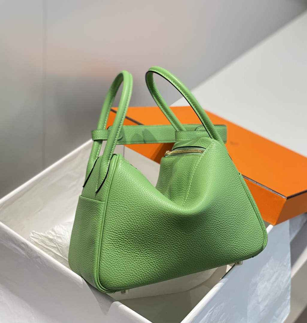Lindy Hermès 26 Bag Togo Leather H265107 - Default Title - View 4