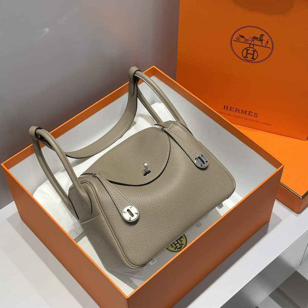 Lindy Hermès 26 Bag Togo Leather H265110 - Default Title - View 1