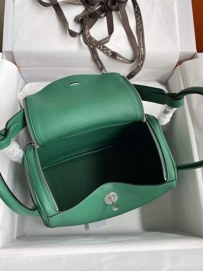 Lindy Hermès 26 Bag Togo Leather H265133 - Default Title - View 6