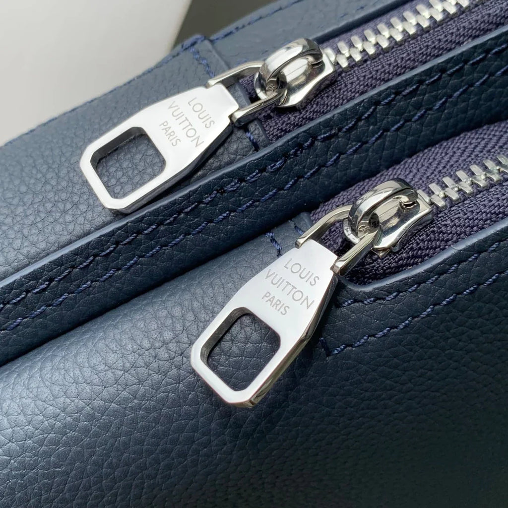 Louis Vuitton Avenue Slingbag PM Bag M15269 Blue calfskin - Default Title - View 5