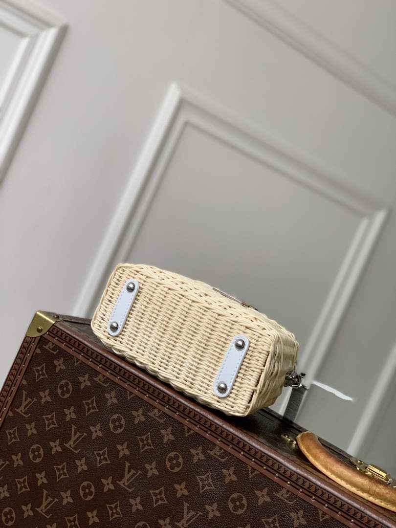 Louis Vuitton Capucines Mini Bag, M11798 White Crocodile and Rattan - Default Title - View 4