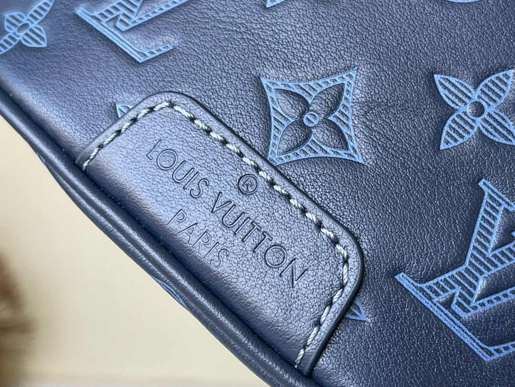 Louis Vuitton Discovery Bumbag M46108 Blue Leather