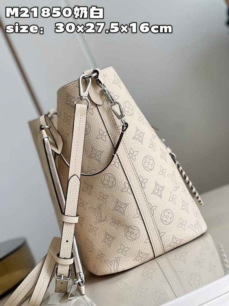 Louis Vuitton M21850 Blossom MM Bag Mahina Leather In Crème Beige