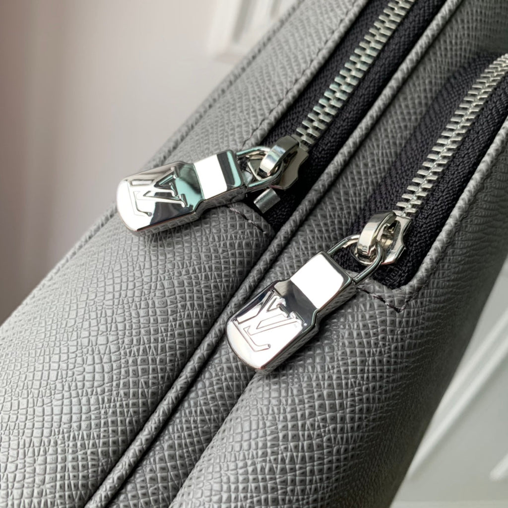 Louis Vuitton M30859 Avenue Slingbag Bag Taïga Leather Gray - Default Title - View 7