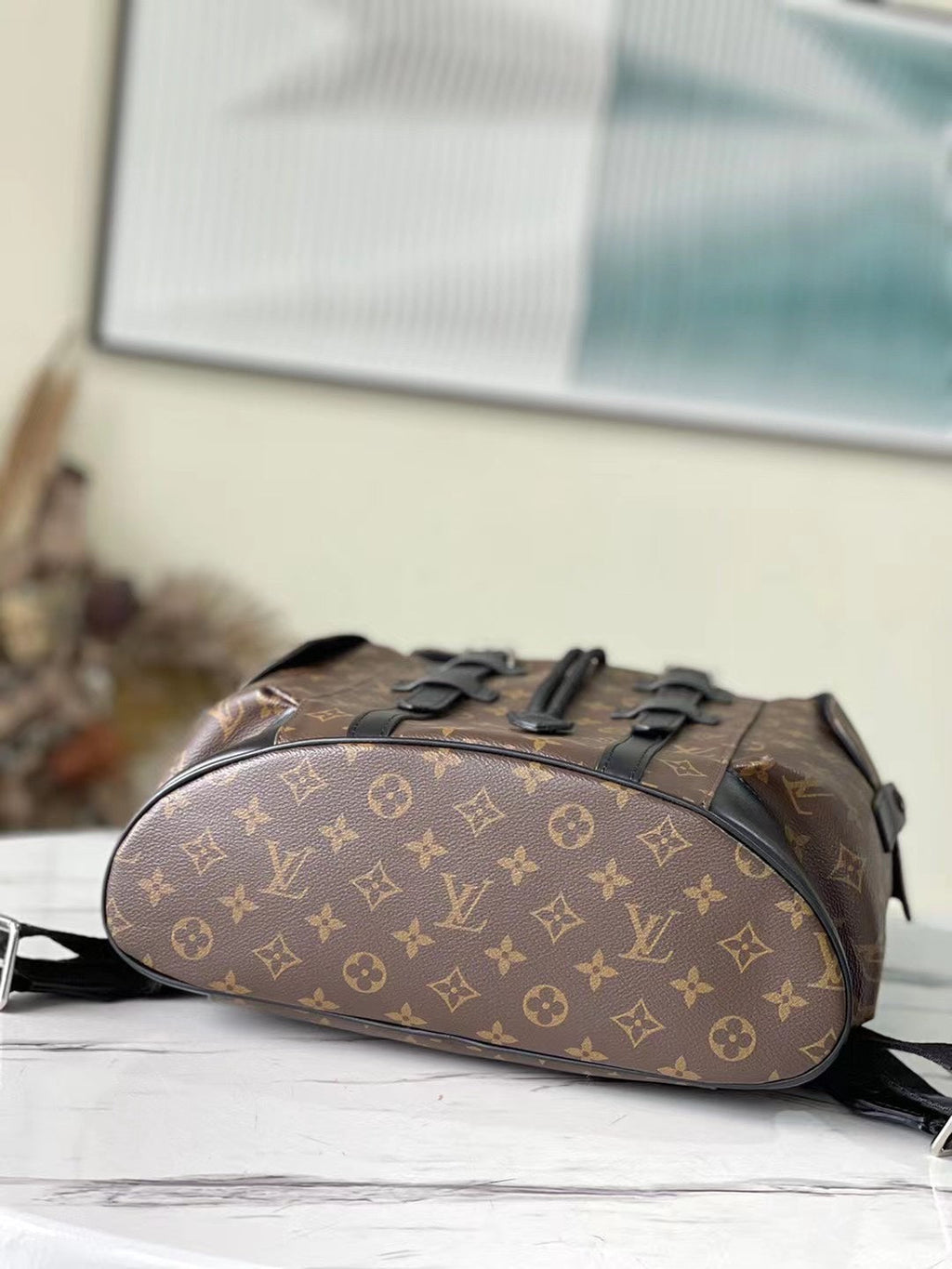 Louis Vuitton M43735 Christopher Backpack MM Monogram Canvas Black - 38 x 44 x 21 cm / Black - View 4