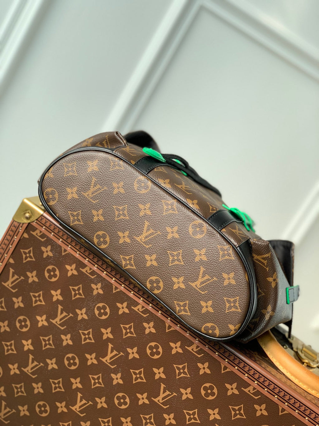 Louis Vuitton M46247 Christopher Backpack PM Monogram Canvas Green - 32 x 39 x 12 cm / Green - View 4