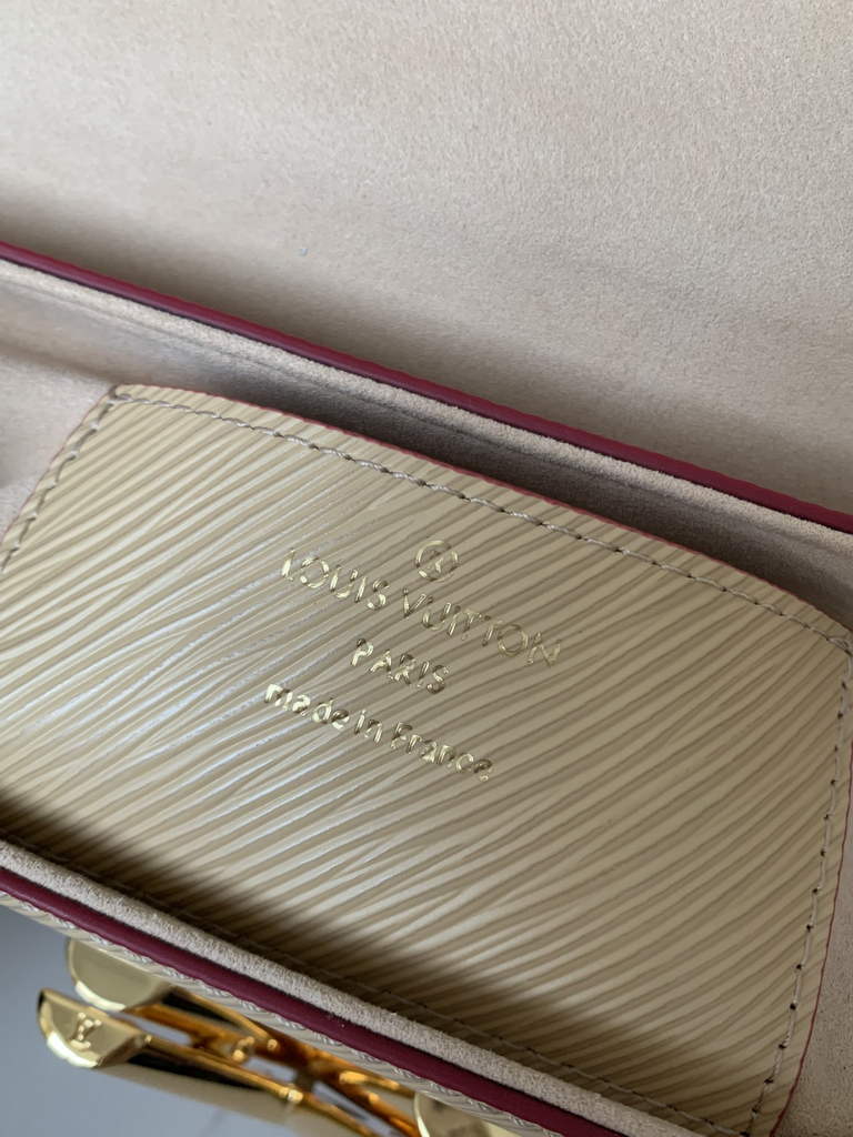 Louis Vuitton M59761 Twist MM Bag Epi Leather Quartz White - Default Title - View 9