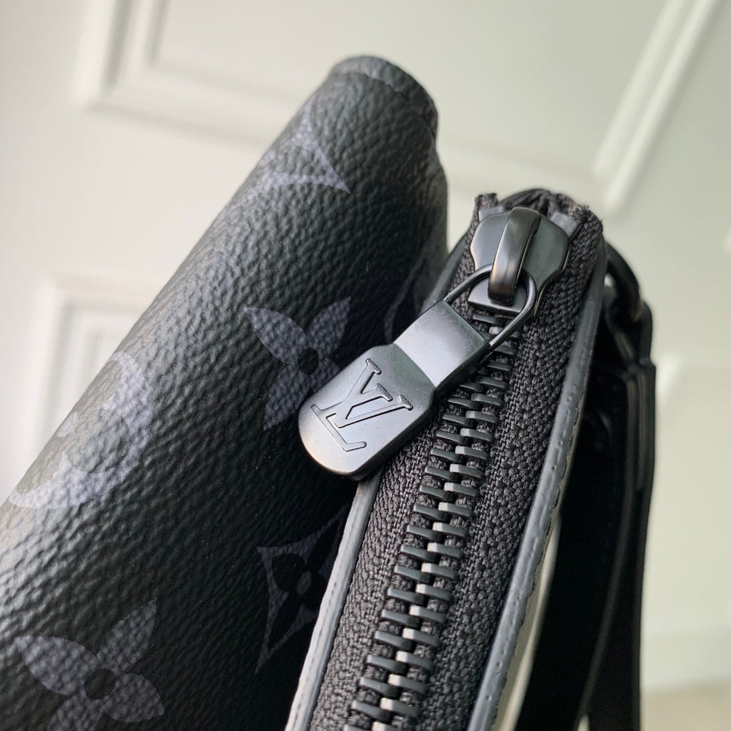Louis Vuitton M82598 Pochette S-Lock Monogram Eclipse - Default Title - View 7