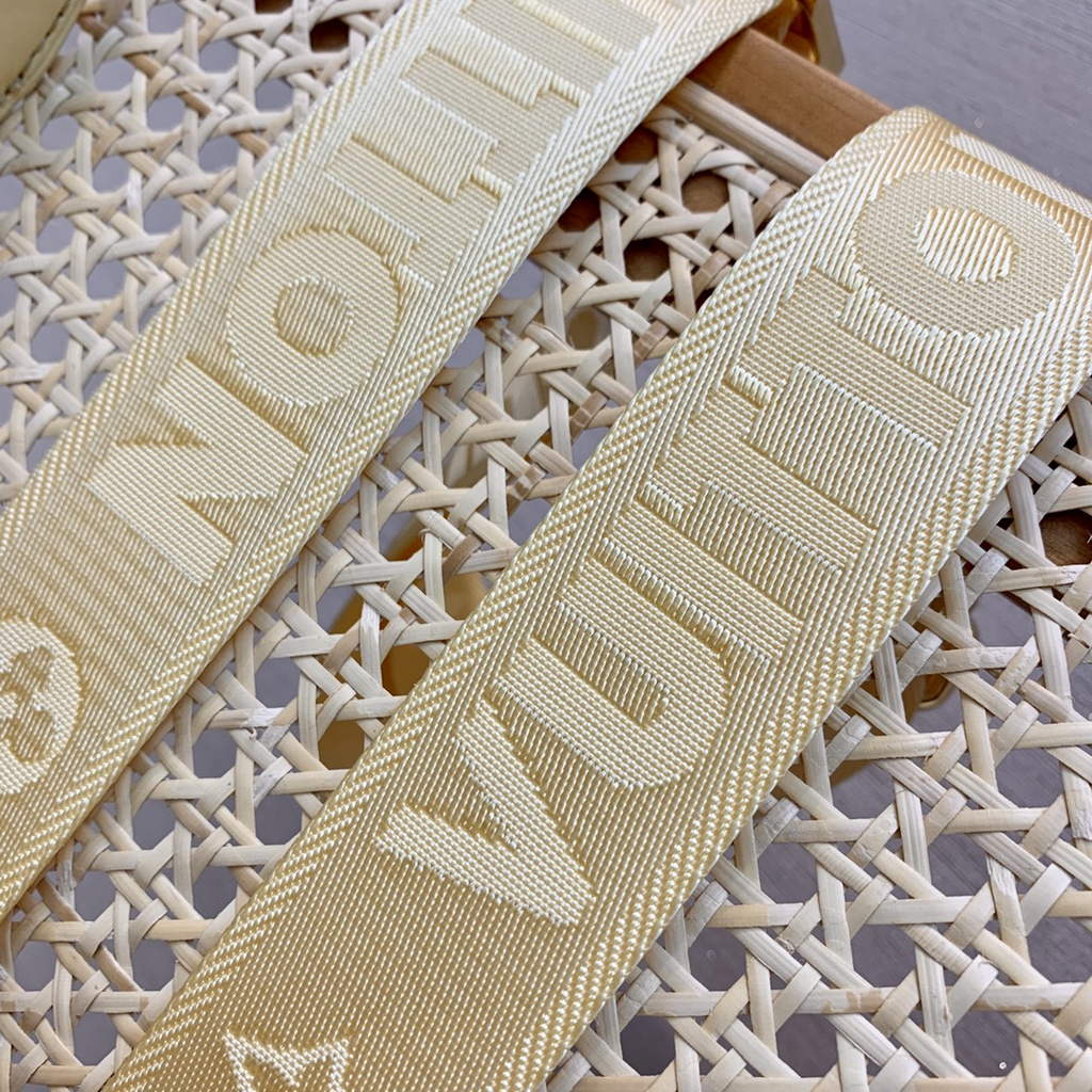 Louis Vuitton M59823 Over The Moon Bag Banana Yellow