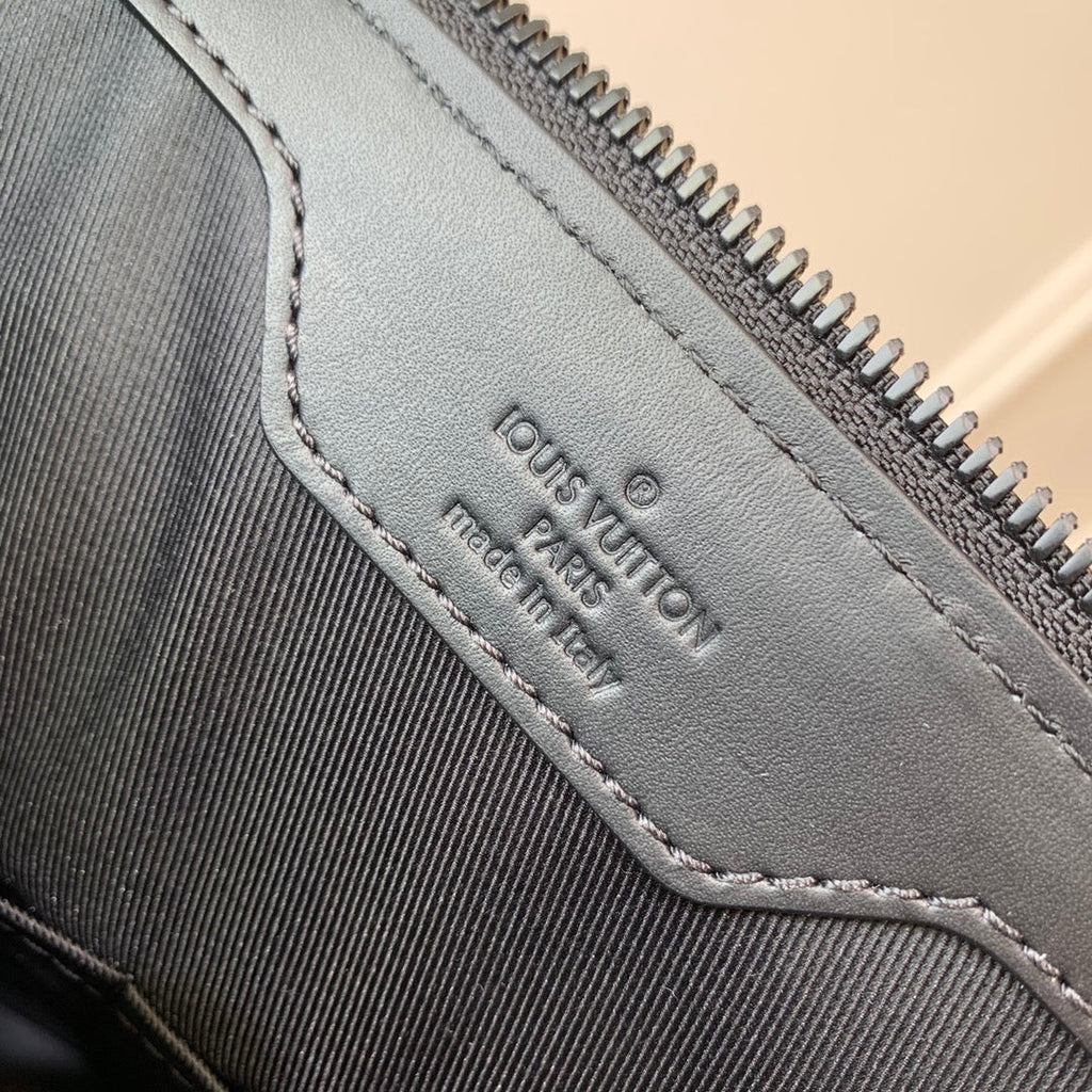 LV M59960 Louis Vuitton Sac Plat Cross Bag Black Taurillon Leather - Default Title - View 8