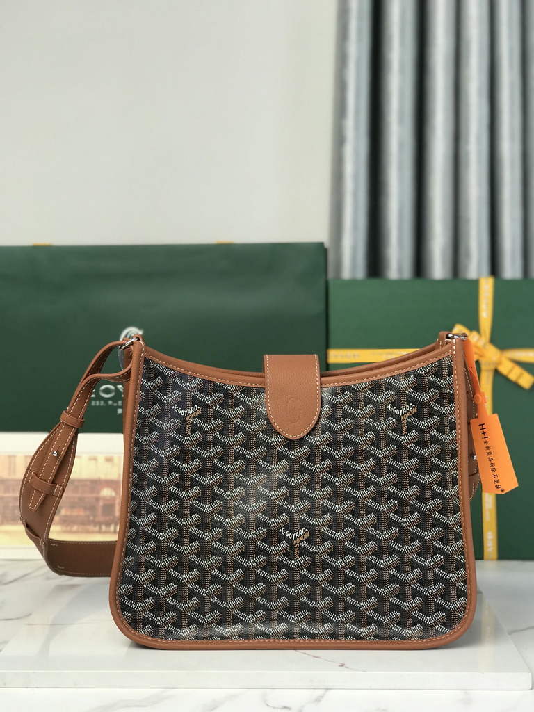 Goyard Musette bag, Goyardine Canvas Brown