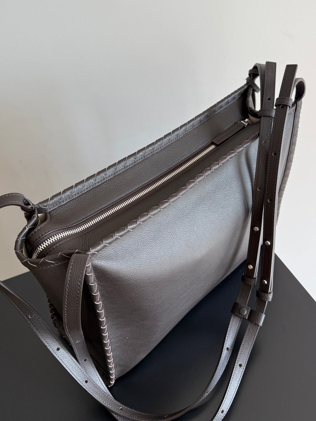 Bottega Veneta Men's Corriere Messenger Bag – Brown 826852