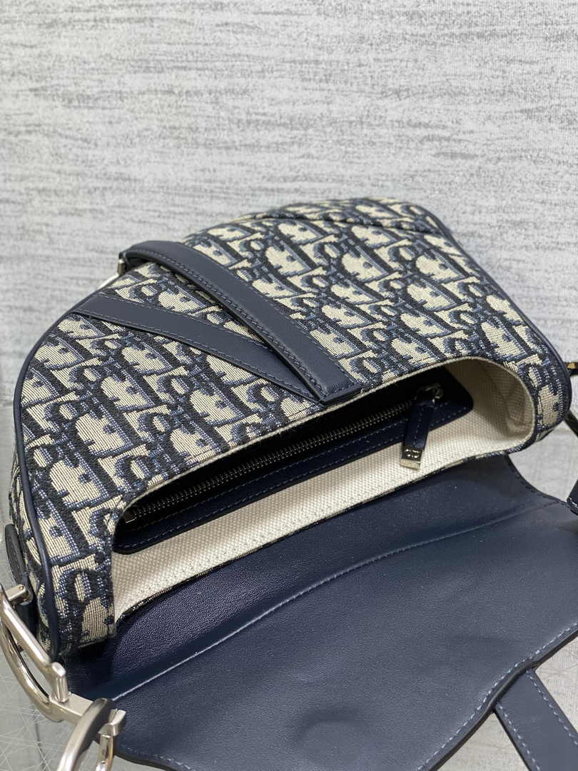 Saddle Bag with Strap M0455 Blue Dior Oblique Jacquard and Smooth Calfskin - Default Title - View 9