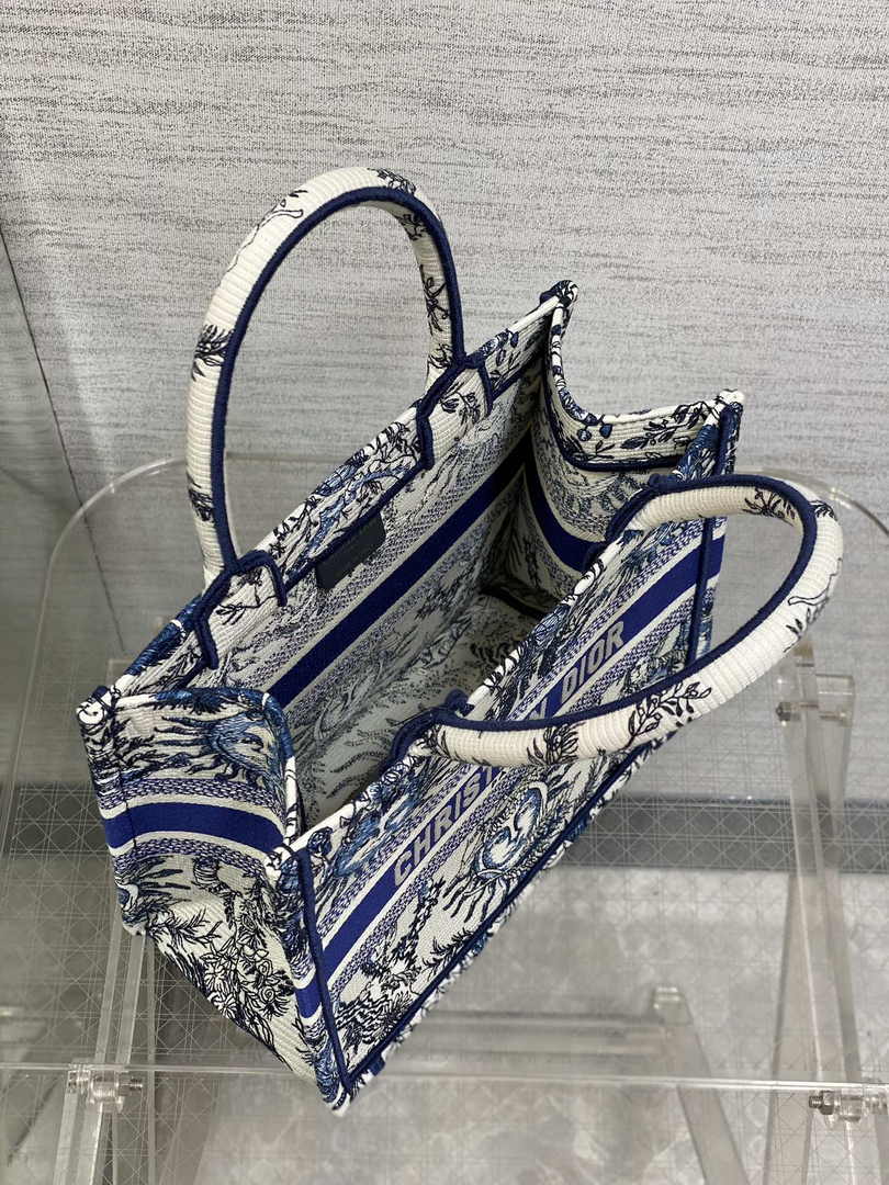 Small Dior Book Tote M1265 White and Navy Blue Toile de Jouy Soleil Embroidery - Default Title - View 4