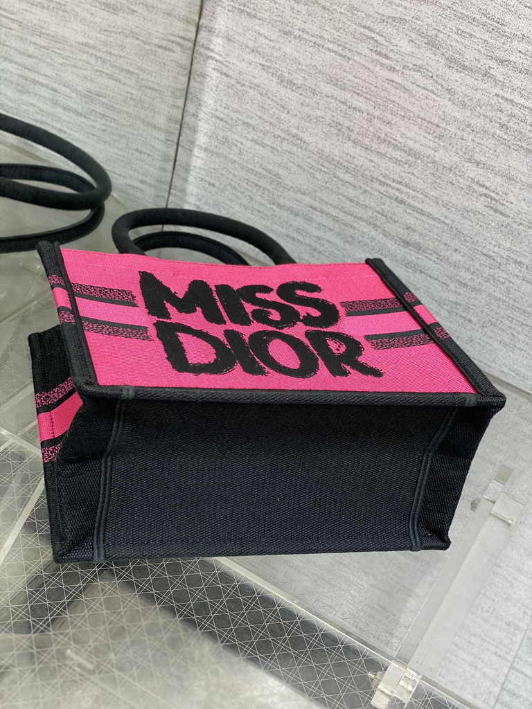Small Dior Book Tote M1265 Two-Tone Fuchsia and Purple Miss Dior Graffiti Embroidery - Default Title - View 4