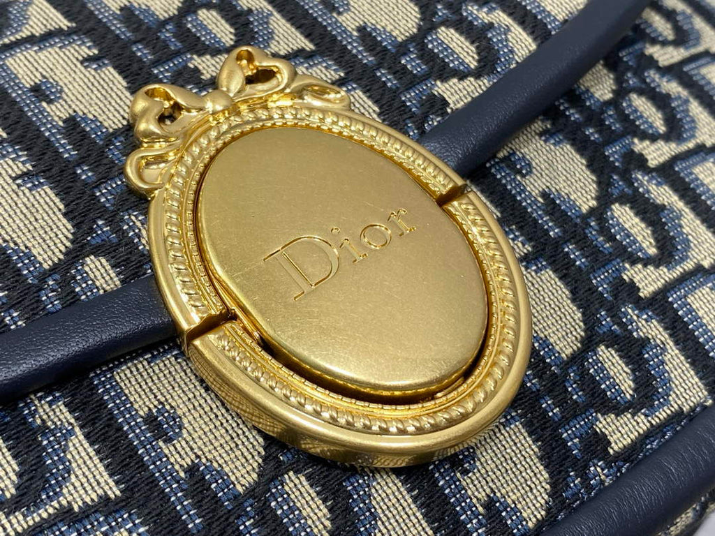 Small Dior Médaillon Flap Bag with Chain – Blue Oblique Jacquard M3921 - Default Title - View 3
