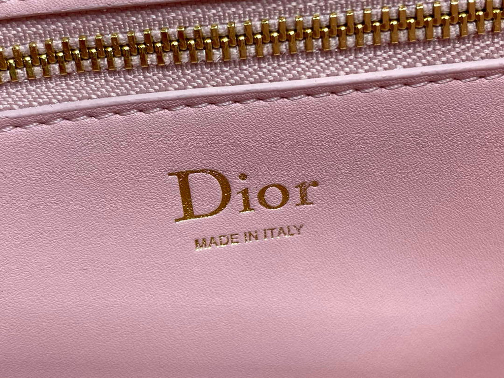 Small Dior Médaillon Flap Bag – Pink Grained Calfskin M3919 - Default Title - View 10