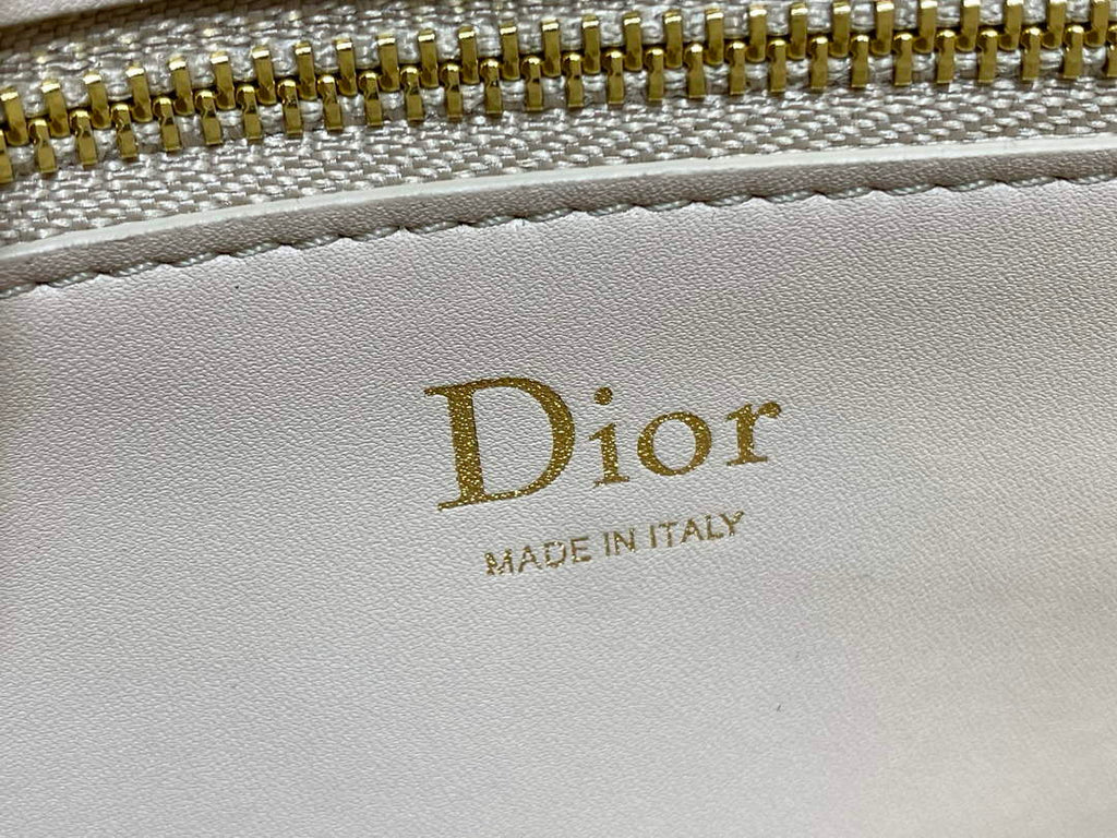 Small Dior Médaillon Flap Bag – Beige Grained Calfskin M3919 - Default Title - View 10