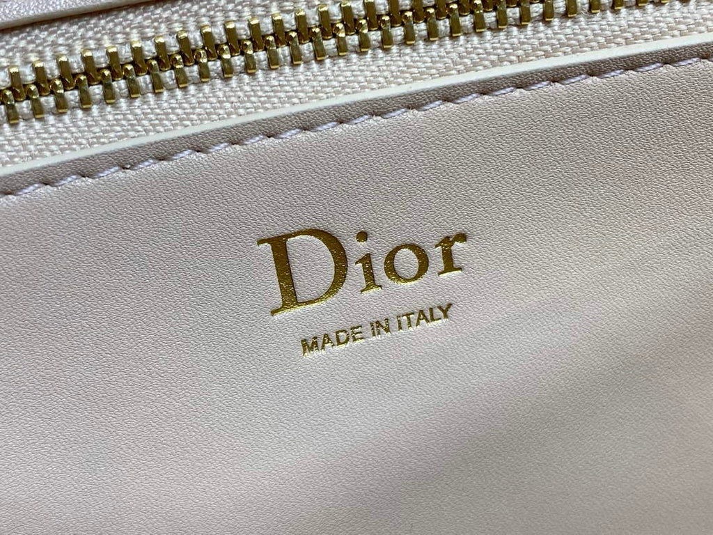 Small Dior Médaillon Flap Bag – Apricot Grained Calfskin M3919 - Default Title - View 10