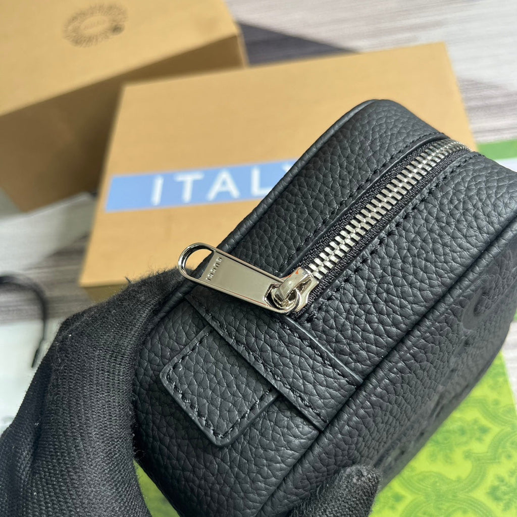 Gucci Jumbo GG toiletry case 766957 in black leather