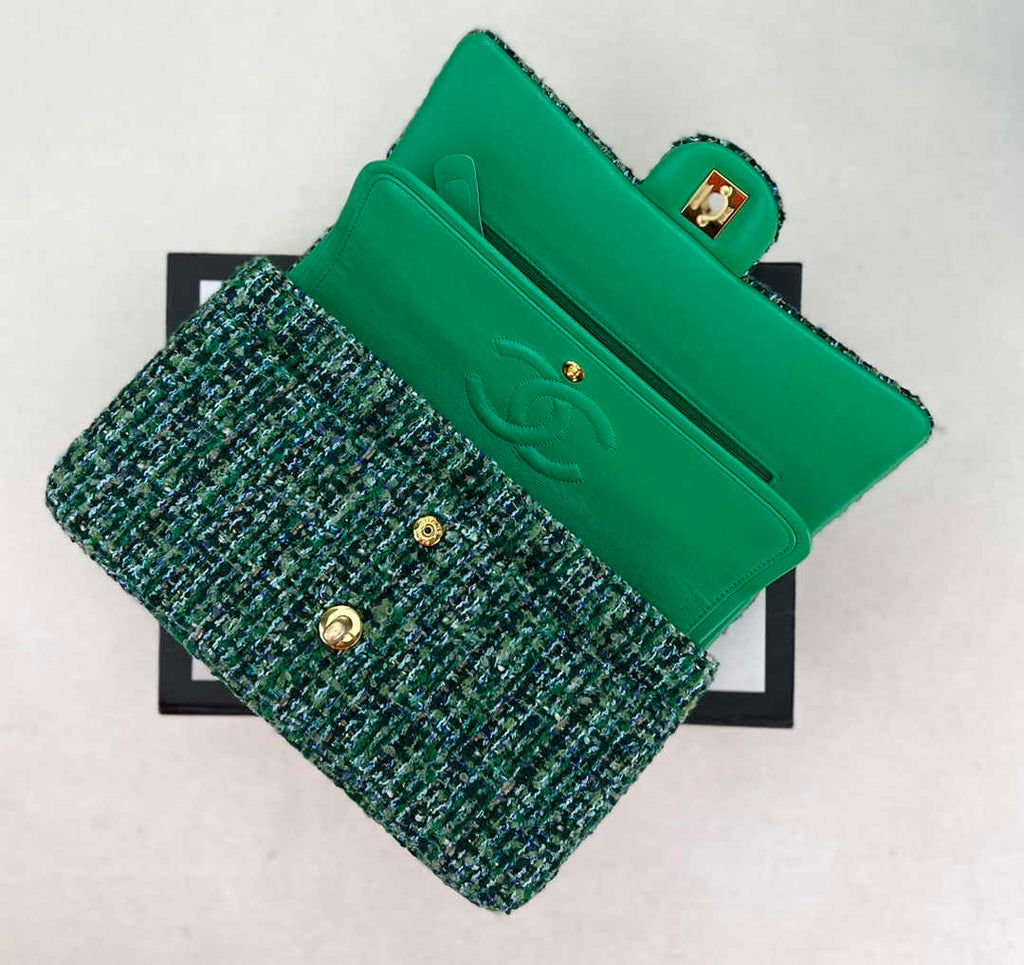 Chanel A01112 Classic Handbag Wool Tweed Gold-Tone Metal Green - Default Title - View 6