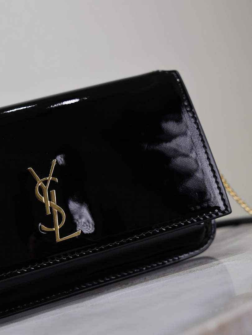 YSL CASSANDRE phone holder 635095 in patent leather black - Default Title - View 4